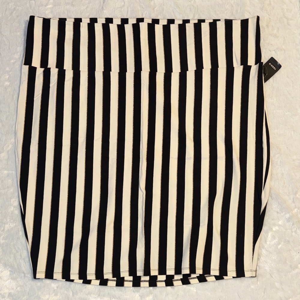NWT Torrid Black and Cream Striped Fold Over Pencil Skirt